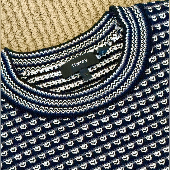 Theory cable knit sweater XL. Navy, gray, white. - Picture 2 of 4